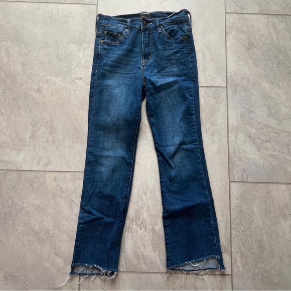 MOTHER Insider Crop Step Fray Jeans - Picture 1 of 11